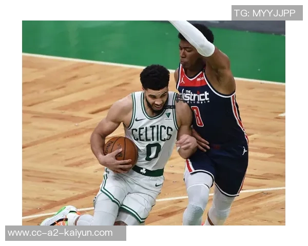 首节表现抢眼次节状态回落杰伦布朗半场数据分析与表现解读